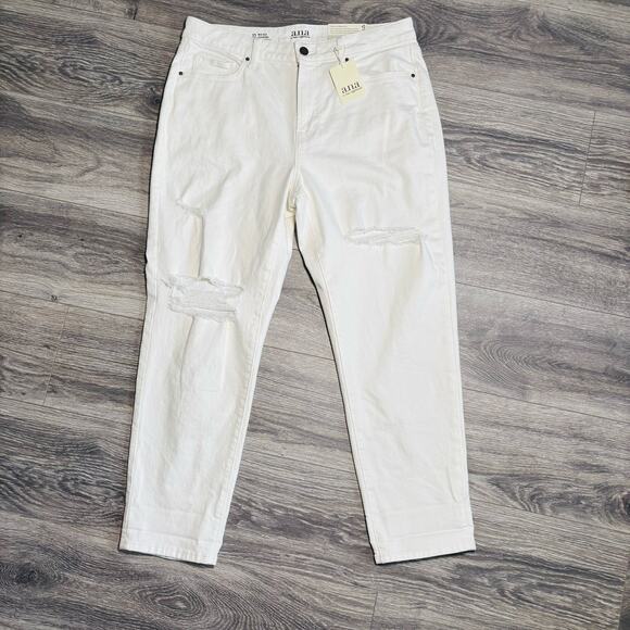 A.N.A Distressed Mid-Rise Boyfriend Jean in White size 12 0326 - Picture 1 of 8